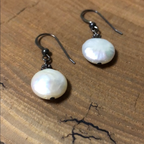 Fresh Water Pearl Earrings - Picture 2 of 3